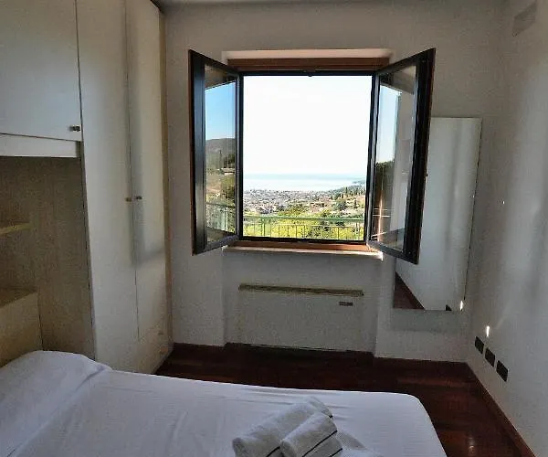 Casa Montegolo アパート